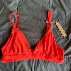 SKIMS Fits Everybody Triangle Bralette Ltd. Ed. Color: Poppy